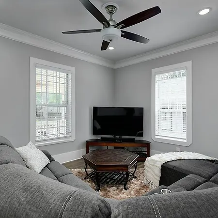 Atlanta Luxury Vacation Home By Downtown & Airport